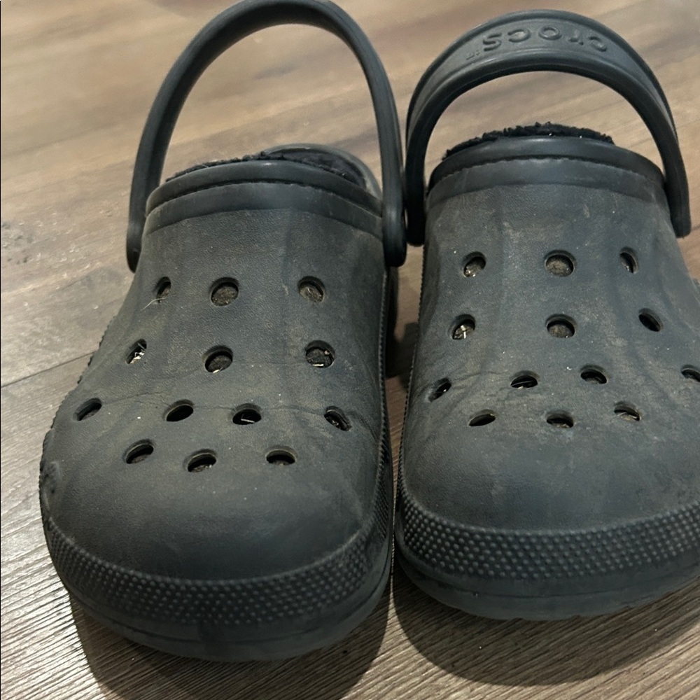 CROCS insulated Black Shoes ! Size 10 - Picture 6 of 6